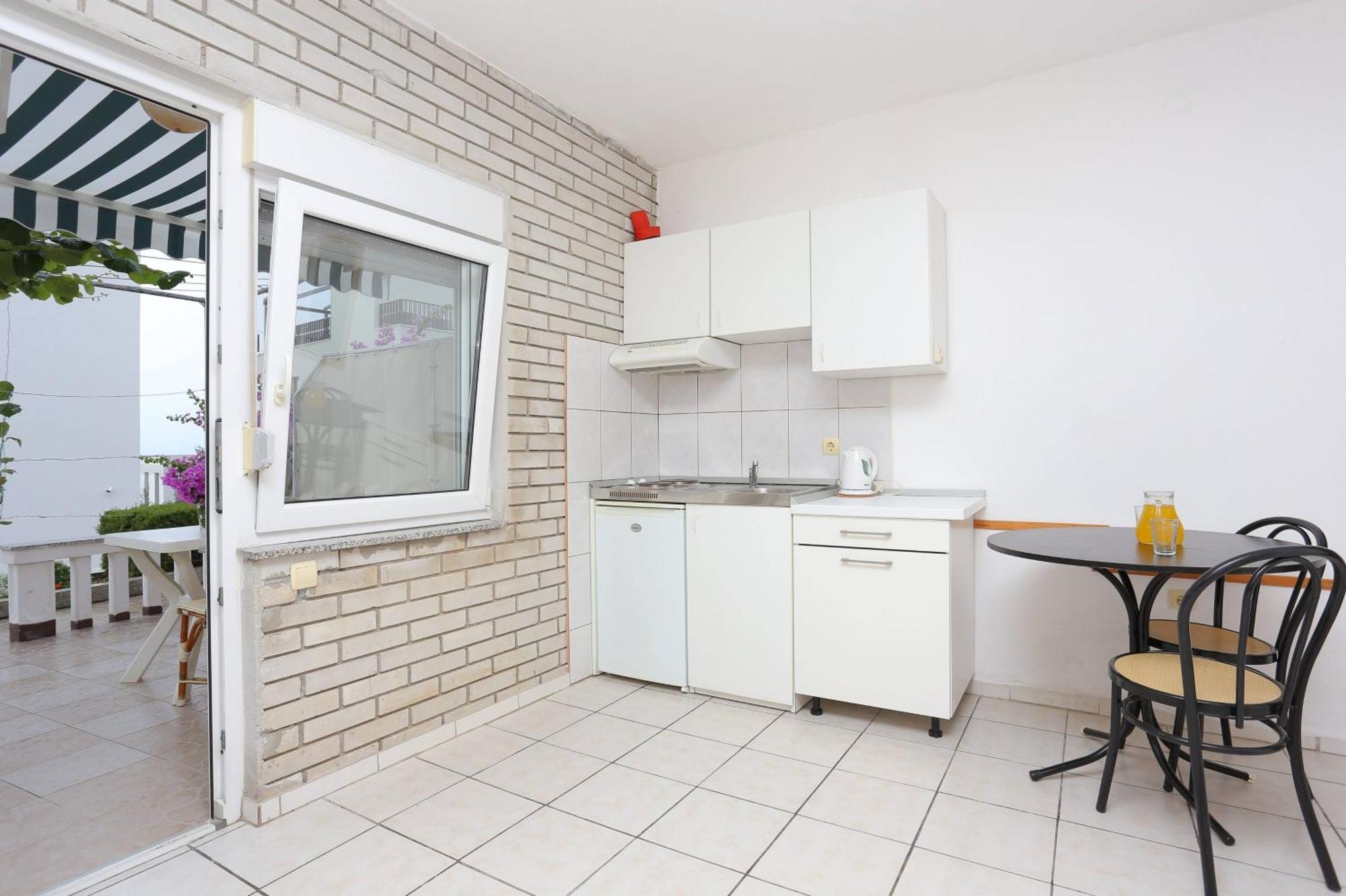 Family Friendly Apartments With A Swimming Pool Businci, Ciovo - 11232 Trogir Exterior photo