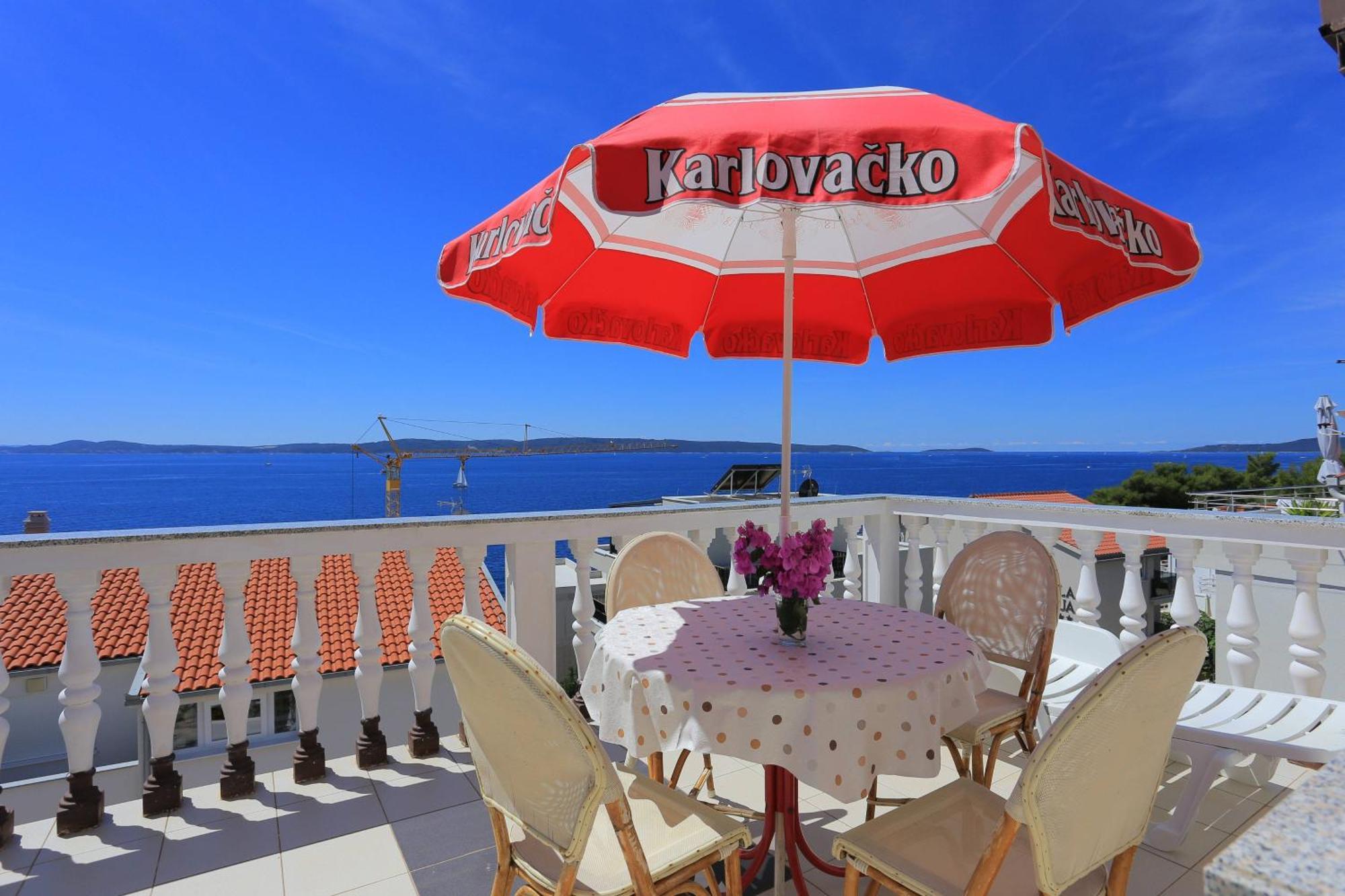 Family Friendly Apartments With A Swimming Pool Businci, Ciovo - 11232 Trogir Exterior photo