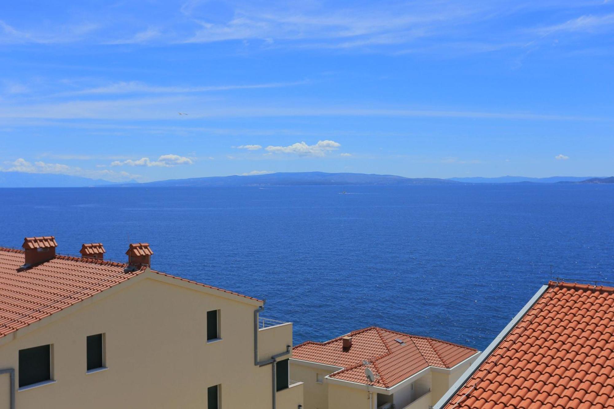 Family Friendly Apartments With A Swimming Pool Businci, Ciovo - 11232 Trogir Exterior photo