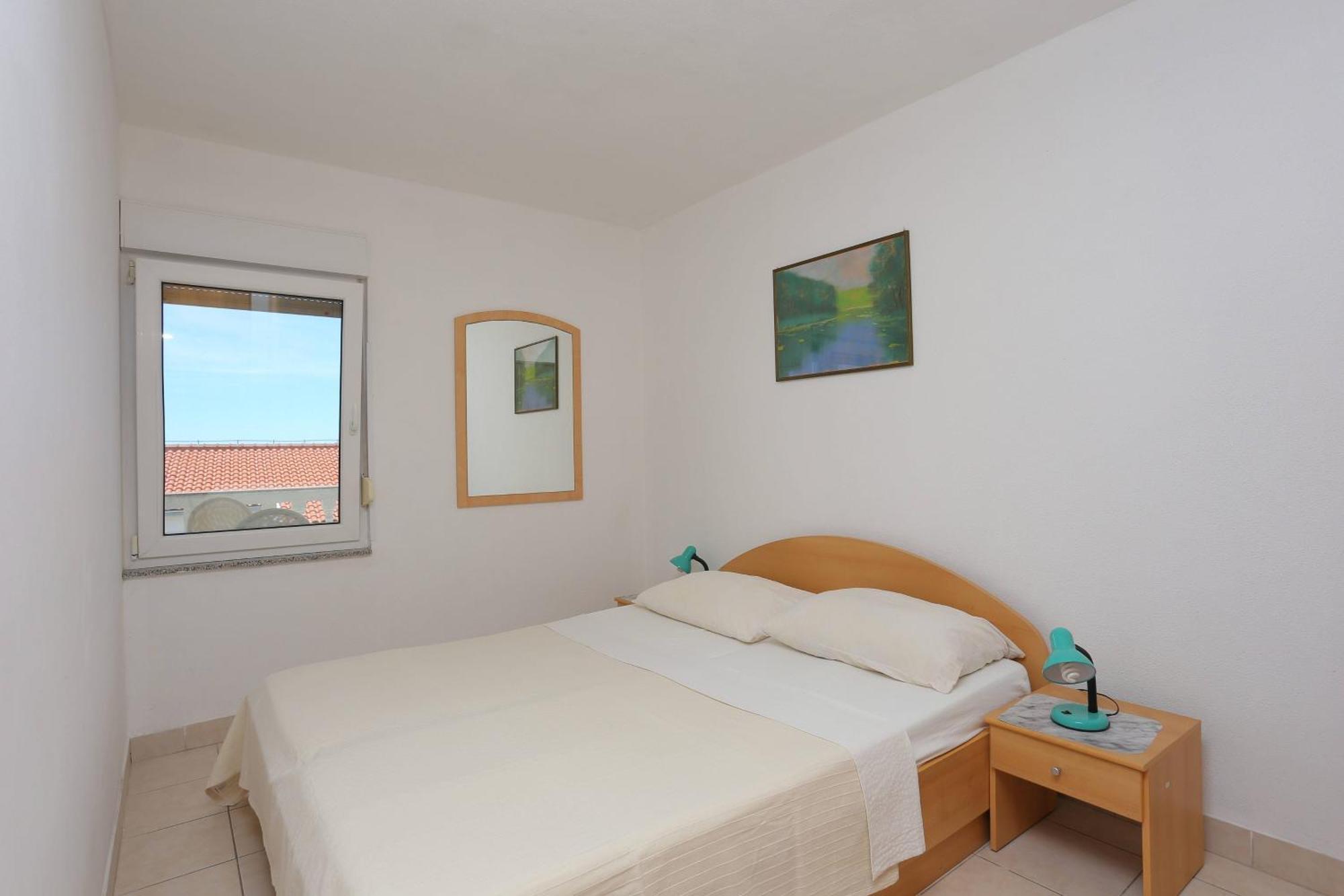 Family Friendly Apartments With A Swimming Pool Businci, Ciovo - 11232 Trogir Exterior photo