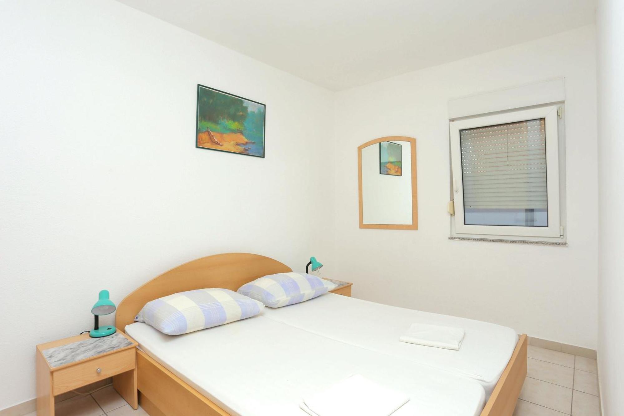 Family Friendly Apartments With A Swimming Pool Businci, Ciovo - 11232 Trogir Exterior photo